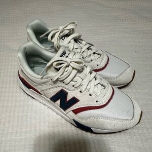 New Balance / size 7 / red/navy/cream
